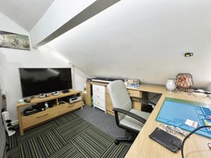 Office/study- click for photo gallery